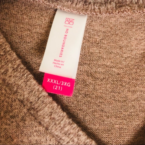 💖No Boundaries Tee - Picture 5 of 8